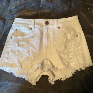 White American eagle shorts